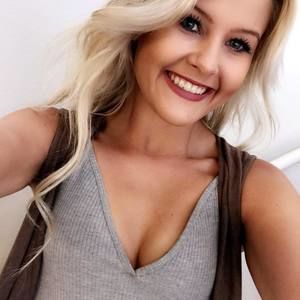 Meet your Posher, Alexis